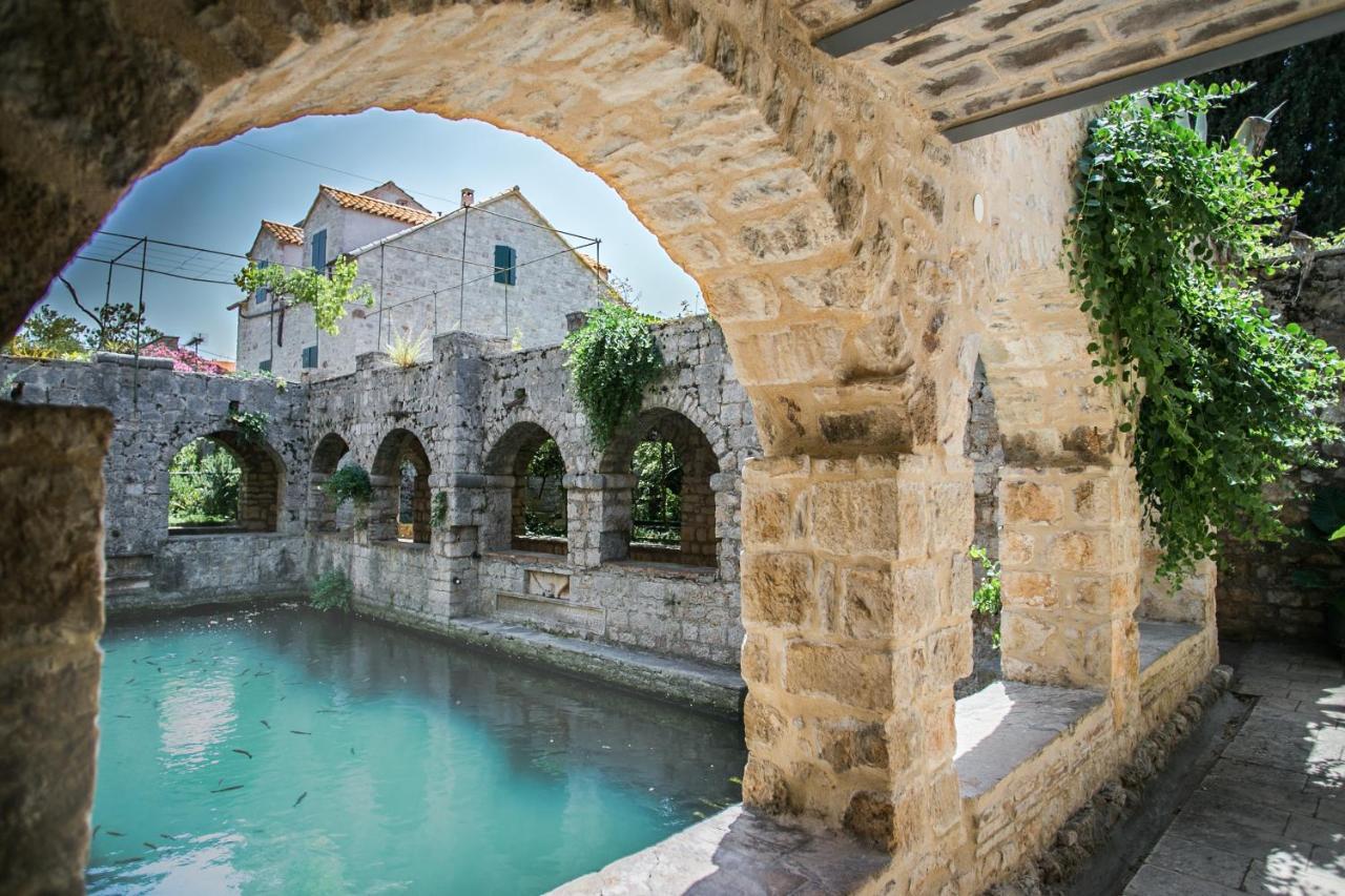 Feriehus Revelin Hvar *