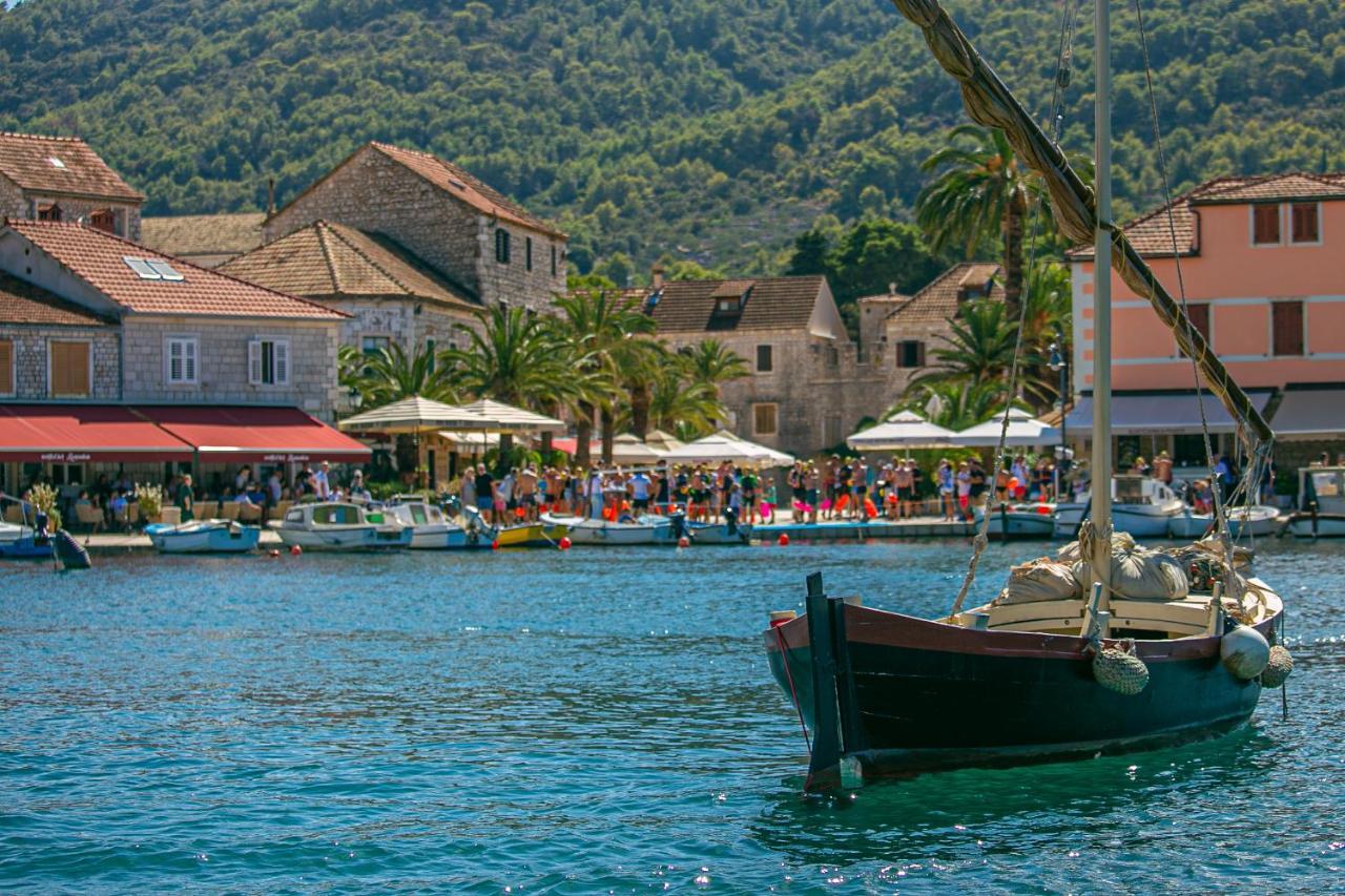Revelin Hvar Feriehus