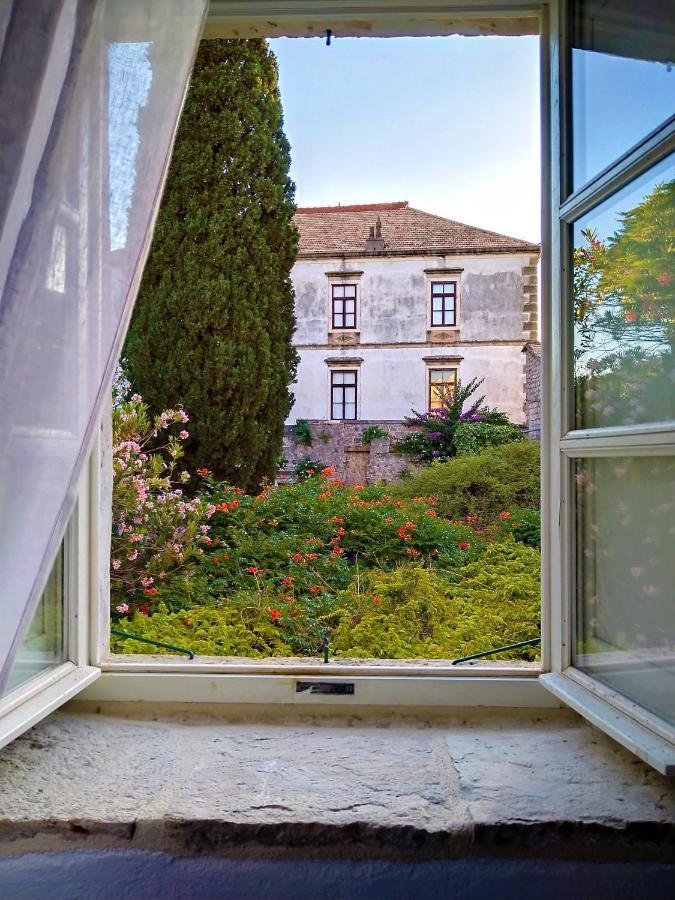 Feriehus Revelin Hvar *
